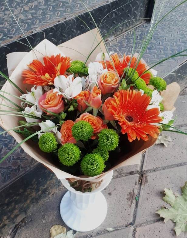 Букет цветов из: Герберы, Хризантемы, Альстромерии и Розы в Нижнедевицком