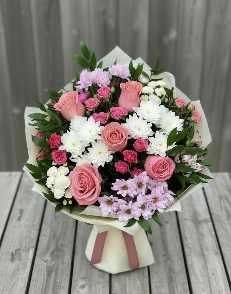 Букет цветов из: Альстромерии, Гвоздики, Розы и Хризантемы в Нижнедевицком