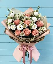 Букет цветов из:  Розы, Альстромерии и Лизиантусы в Нижнедевицком