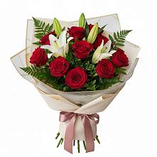 Букет цветов из:  Лилии и Розы в Нижнедевицком