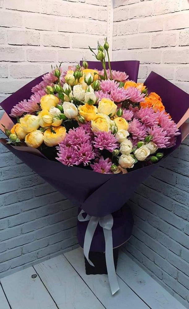 Букет цветов из: Хризантемы и Розы в Нижнедевицком