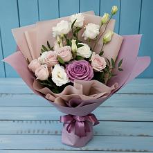 Букет цветов из:  Розы и Лизиантусы в Нижнедевицком