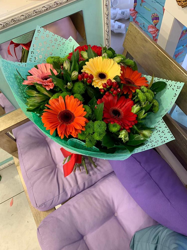 Букет цветов из: Герберы, Хризантемы и Альстромерии в Нижнедевицком