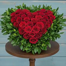 Цветочная композиция из Розы в виде сердца в Нижнедевицком