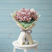 Букет цветов из:  Орхидеи и Розы в Нижнедевицком