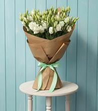 Букет цветов из:  Лизиантусы в Нижнедевицком