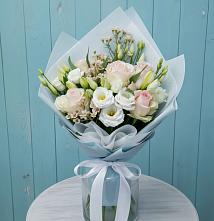 Букет цветов из:  Розы и Лизиантусы #REPLACE_PRED# Нижнедевицком