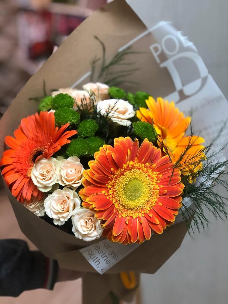 Букет цветов из: Герберы, Хризантемы и Розы в Нижнедевицком